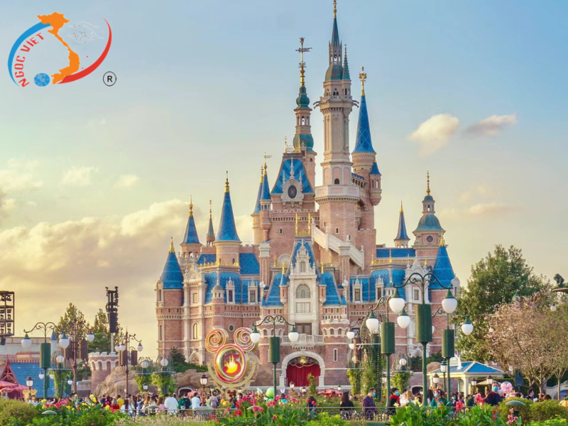 TOUR THƯỢNG HẢI - HÀNG CHÂU - TÔ CHÂU - Ô TRẤN – DISNEYLAND