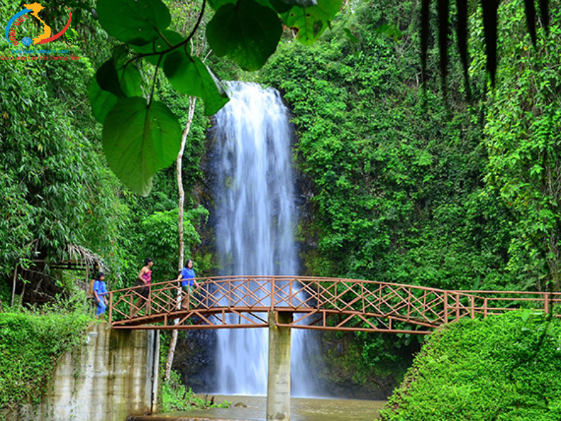 TOUR MĂNG ĐEN - KOM TUM - GIA LAI - BUÔN MÊ THUỘT - TÀ ĐÙNG - XE LIMOUSINE